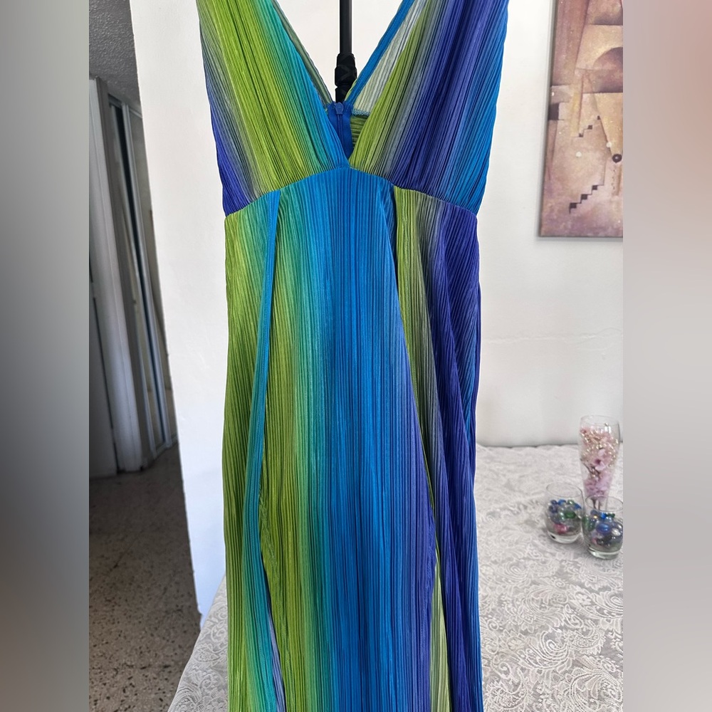 Fashion Nova Plisse Blue Green Maxi Dress Size L NWT - Picture 5 of 12